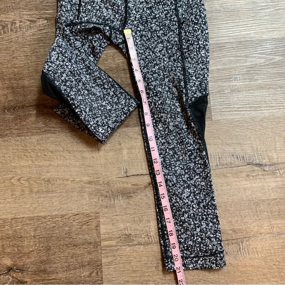 Lululemon Sole Training Cropped Legging In Daisy Dust Alpine Women's Size 4 - Picture 7 of 8